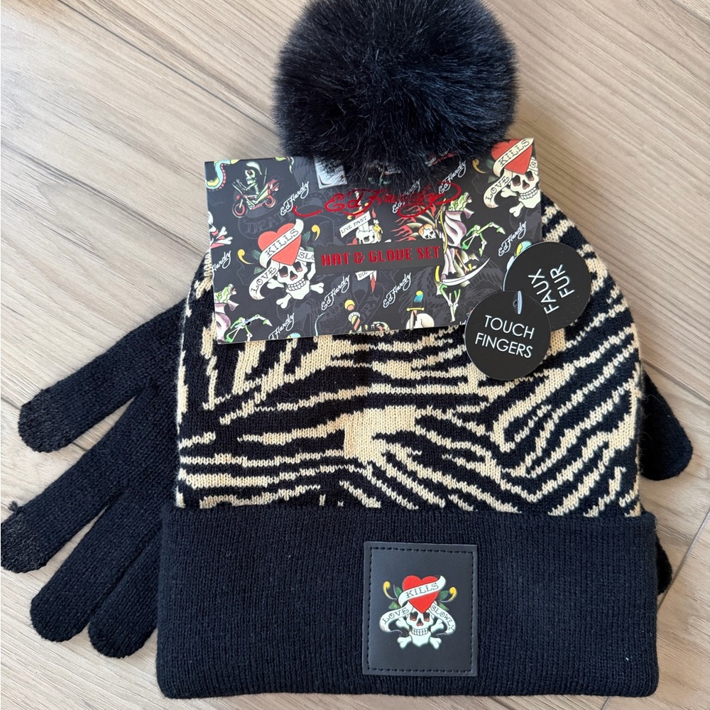 Ed Hardy women’s beanie animal print hat and gloves. New